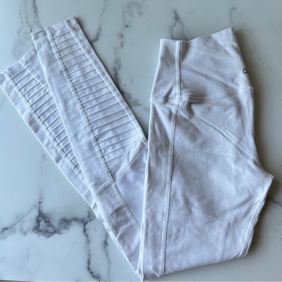 Alo High Waisted Moto Legging in White size small - Picture 5 of 5